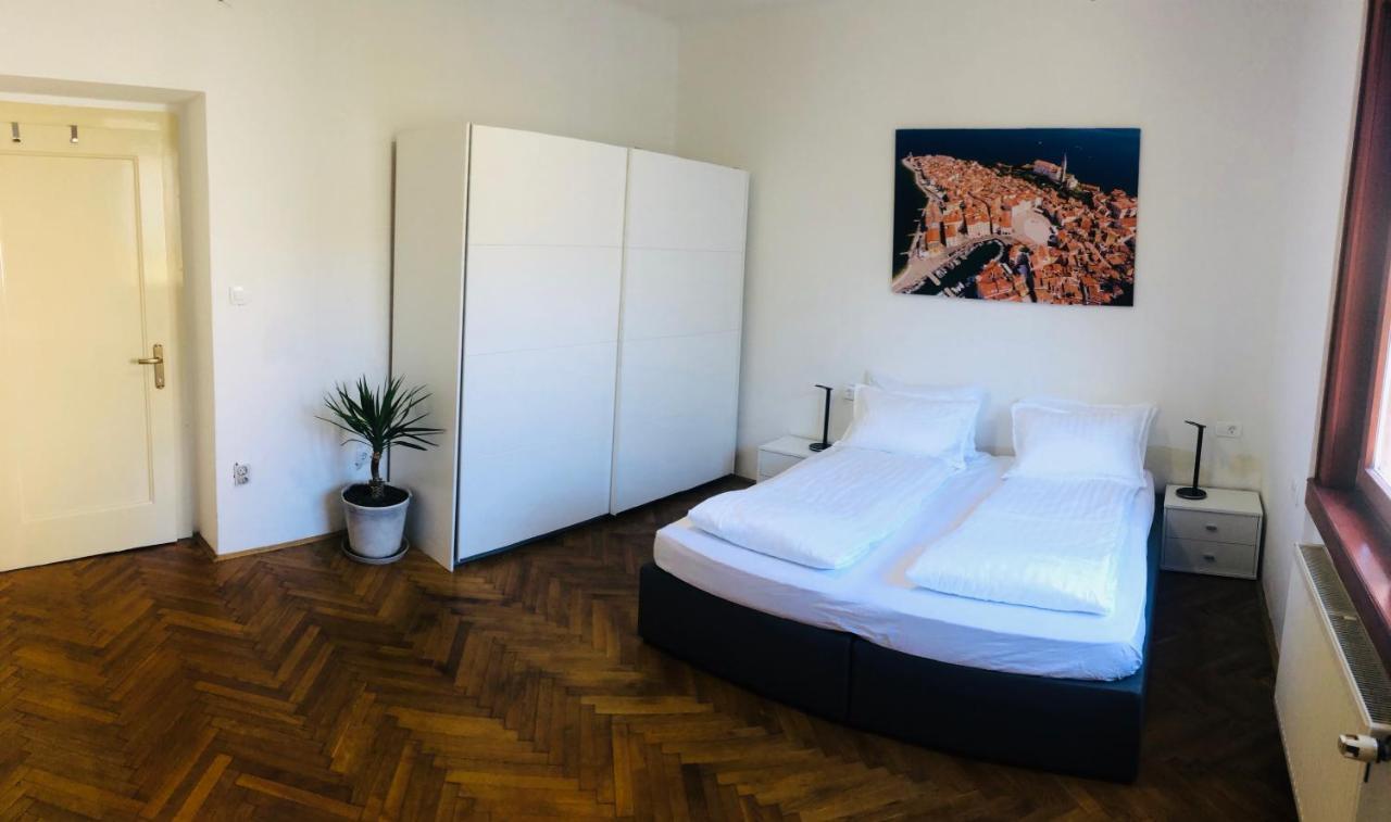 Huge Bbq Garden 2, Spacious Flat, Ac, Free Parking 2 Любляна Екстер'єр фото